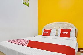 Super OYO 90422 Mall Of Indonesia