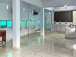 OYO 91757 Surya HotelNearTaman Anggrek Pkk Watansoppeng