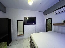 OYO 91757 Surya HotelNearTaman Anggrek Pkk Watansoppeng