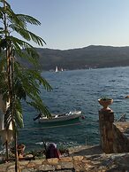 Roditses Beach sea front Apartments