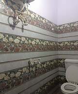 Goroomgo Anand Guest House Mathura