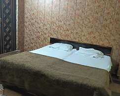 Goroomgo Anand Guest House Mathura