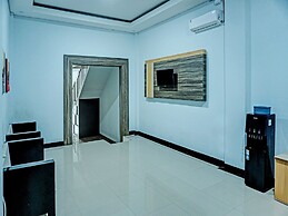 OYO 92152 Hotel The Wong