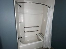 Wingate by Wyndham College Station South