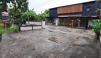 Omah Pandhoek Family Syariah