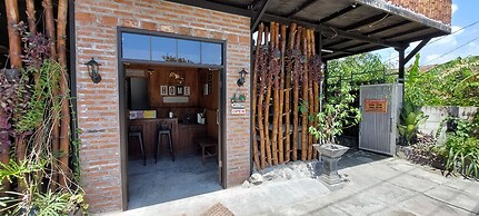 Omah Pandhoek Family Syariah