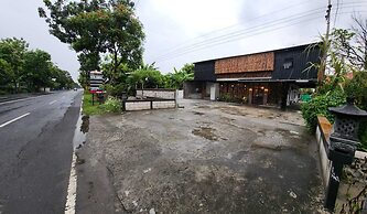 Omah Pandhoek Family Syariah