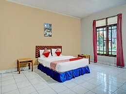 Capital O 92214 Beristera Hotel