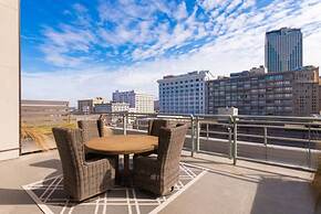 Magnificent Condo Near Bourbon Street