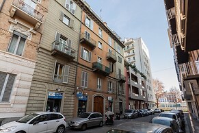 Luminoso Appartamento a due Passi da Porta Susa by Wonderful Italy