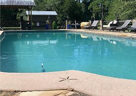 Beachwoods Inn