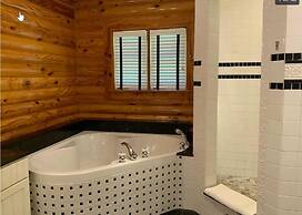 Beachwoods Inn