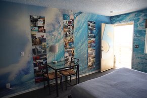 Huntington Surf Inn