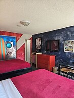 Huntington Surf Inn
