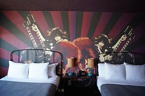 Huntington Surf Inn