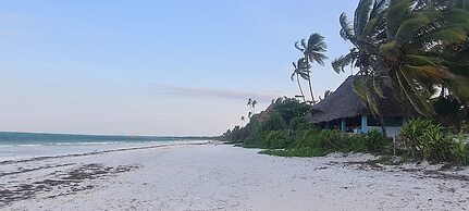 Mambo Beach Villas