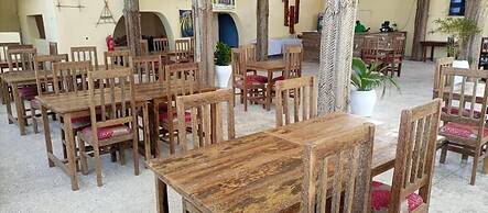 Mambo Beach Villas