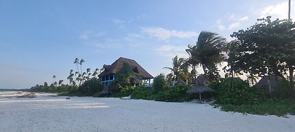 Mambo Beach Villas