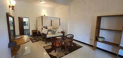 Mambo Beach Villas