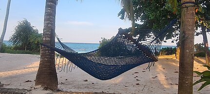Mambo Beach Villas