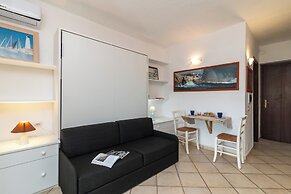 Il Vecchio Faro H208 150mt From The Beach