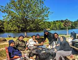 Bells Marina & Resort