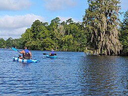 Bells Marina & Resort