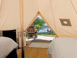 Bells Marina & Resort