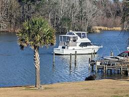 Bells Marina & Resort