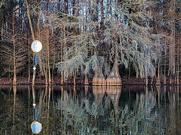 Bells Marina & Resort