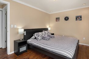 Seattle Vacation Home - Roy Street