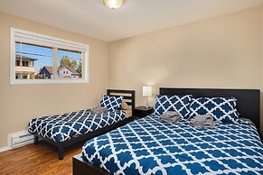 Seattle Vacation Home - Roy Street