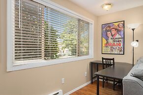Seattle Vacation Home - Roy Street