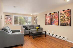 Seattle Vacation Home - Roy Street