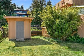 Seattle Vacation Home - Roy Street