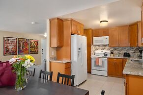 Seattle Vacation Home - Roy Street