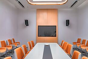 Escale International Hotel