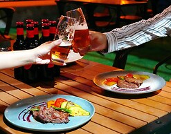 Escale International Hotel