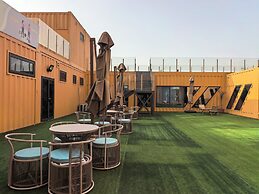 Escale International Hotel