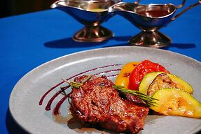 Escale International Hotel