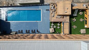 Escale International Hotel