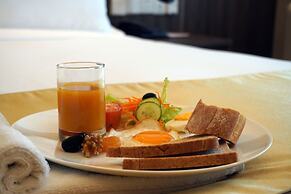 Escale International Hotel