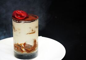 Escale International Hotel