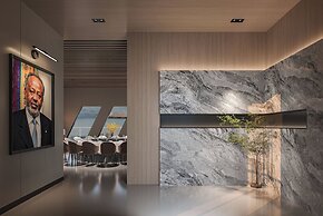 Escale International Hotel