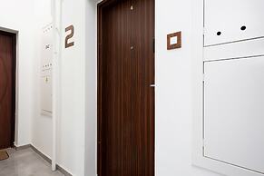 Al. Jerozolimskie Apartment by Renters