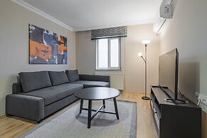 Spacious Central Apartment Crossroads of Transports