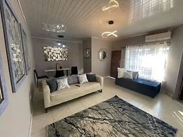 Spacious 2 Bedroomed Semi-detached Fully Furnished Apartment Num01