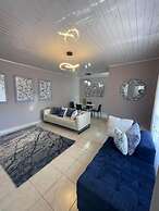 Spacious 2 Bedroomed Semi-detached Fully Furnished Apartment Num01