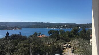 Comfortable Apartment Island Šolta -seaview