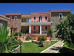 A Spacious and Bright Studio With Balcony No1111